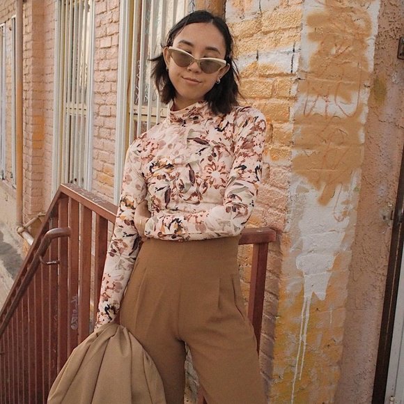Wilfred Tops - WILFRED x ARITZIA Cheval Turtleneck Top Dawn Vinland Print {VV18}